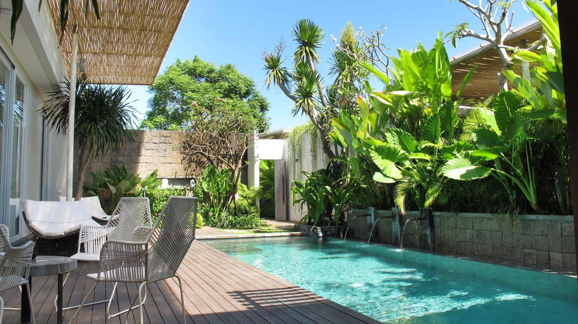 Hu'U Villas Seminyak  Exterior photo